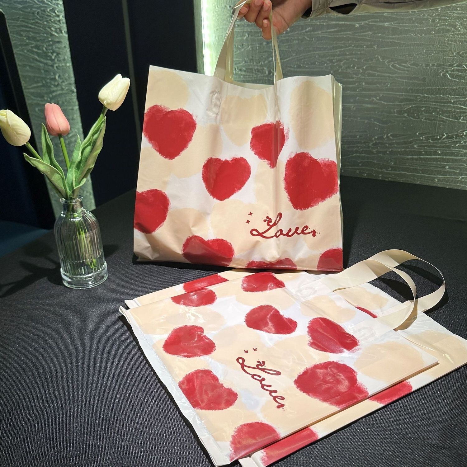 thickened oil painting love handbag clothing store bag ins style gift bag shopping bag plastic bag plastic bag customization