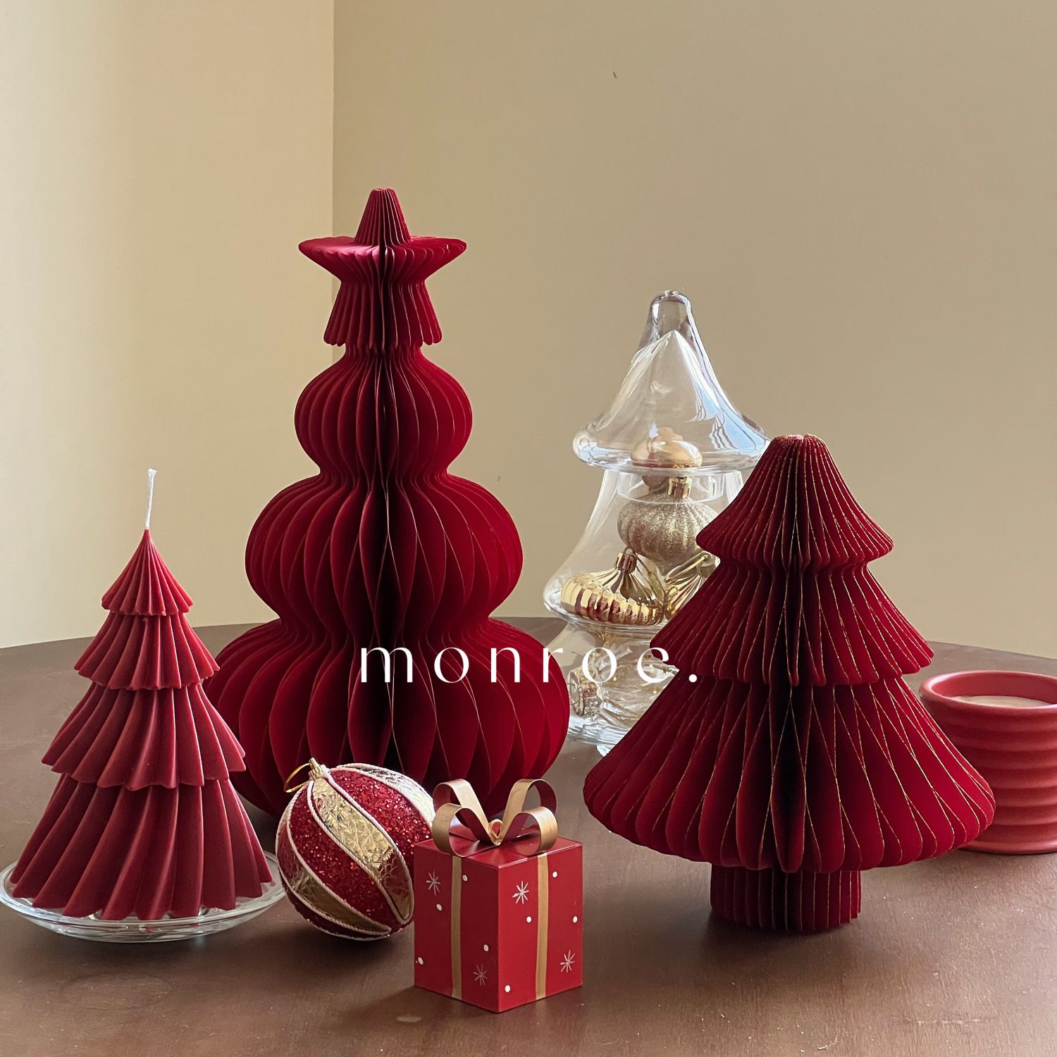 christmas tree origami christmas decorations decoration atmosphere arrangement small objects christmas living room desktop small ornaments