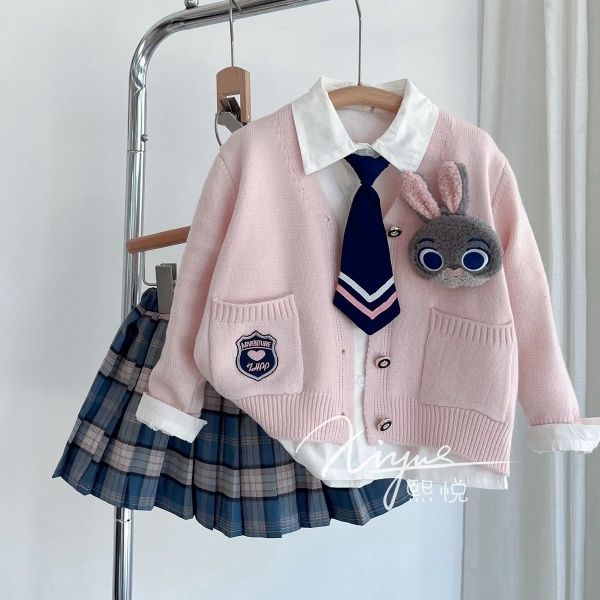 girls‘ preppy style jk uniform suit 2023 new women‘s baby knitted cardigan coat shirt pleated skirt three-piece set