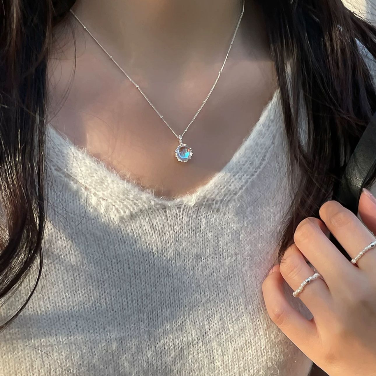 gradient moonstone necklace female ins925 silver light luxury minority design high-grade cold wind clavicle chain for girlfriend