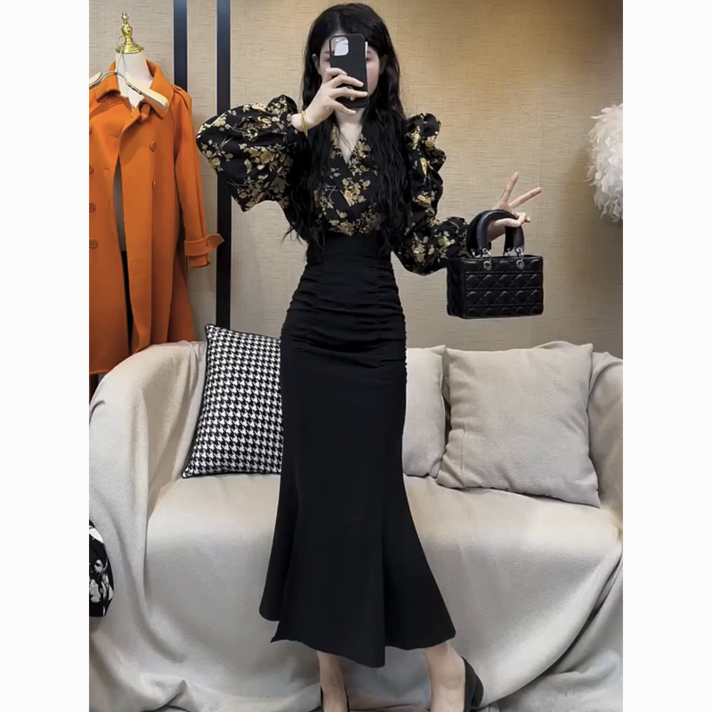 internet hot small suit skirt for women 2024 spring new french puff sleeve floral blouse + fishtail skirt