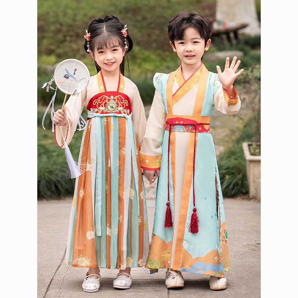 children‘s chinese-style hanfu for boys and primary school students， three-character sutra for girls， performance clothes for disciples， rules for children‘s sports meeting