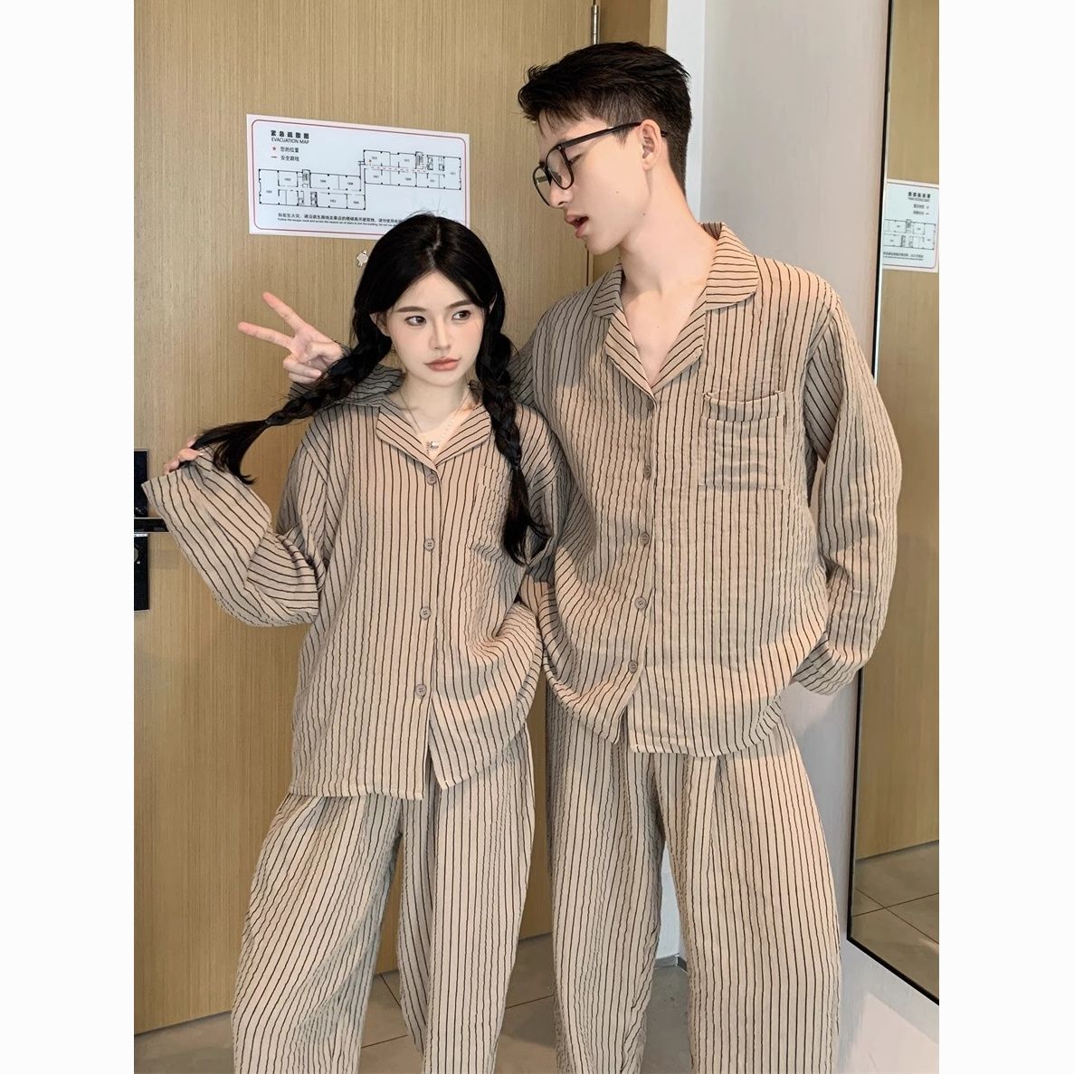 couple pajamas women‘s spring and autumn trousers ins simple striped loose comfortable youth home wear suit can be worn outside