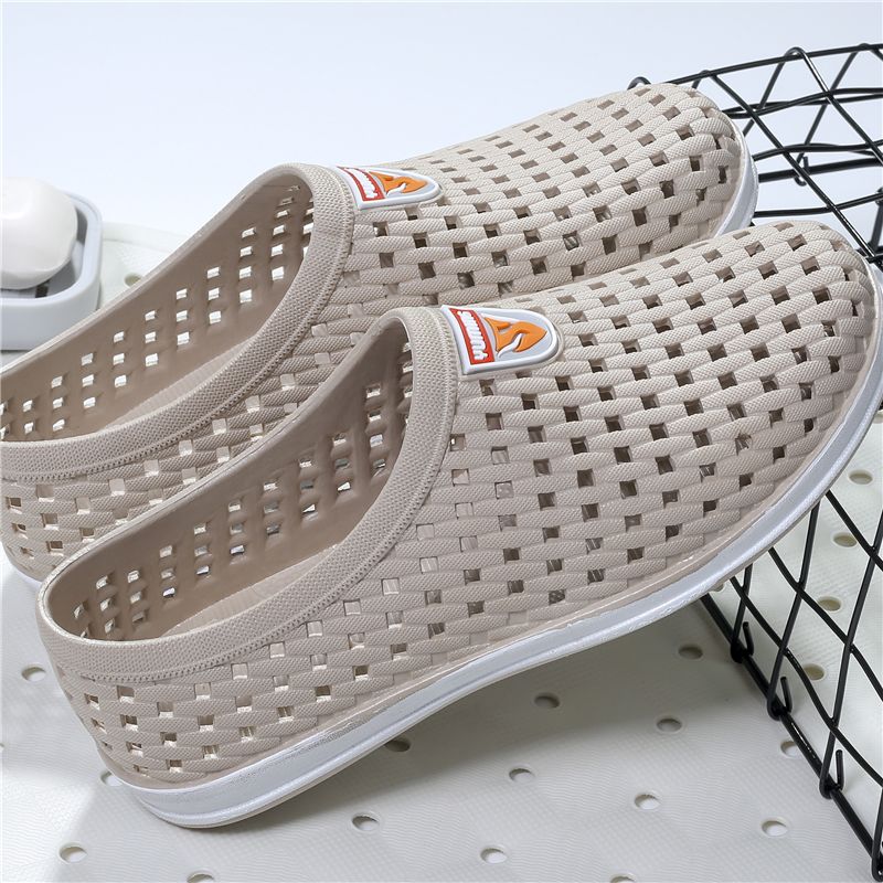 summer hole shoes running shoes beach closed toe autumn shoes non-slip summer travel men‘s slippers casual men‘s and women‘s sandals