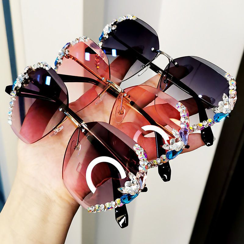 All-Match Sunglasses Women's Korean-Style Diamond-Embedded Fashion Women's Sunglasses New Sunscreen Glasses Social UV Protection Domineering