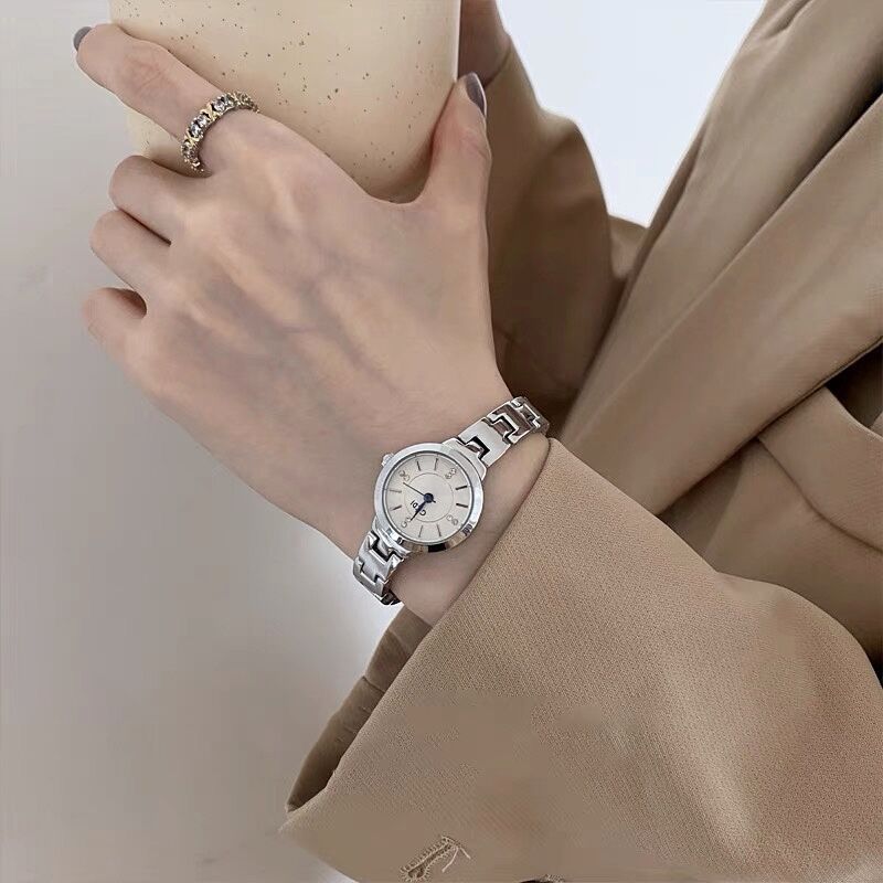 watch female student ins korean style simple waterproof women‘s watch temperament wild retro bracelet watch female special interest light luxury