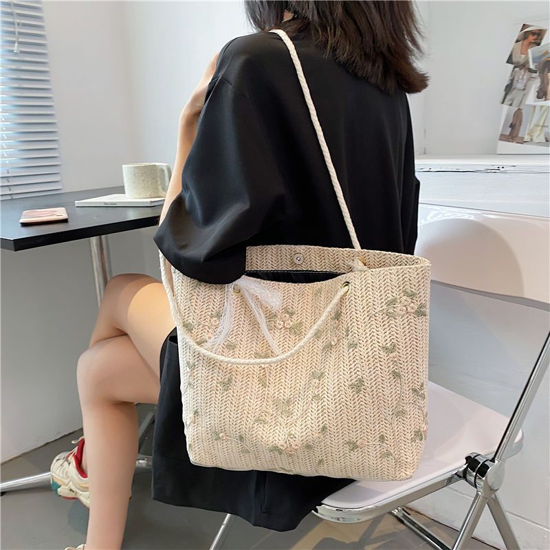 summer straw woven bag western style women‘s bag 2021 popular new fashion knitted messenger bag shoulder small bucket bag