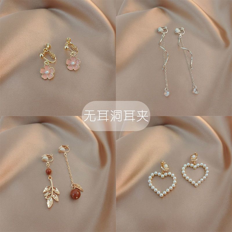 new super fairy ear clip no pierced female ins princess on the run earrings new 2024 round face online influencer earrings female