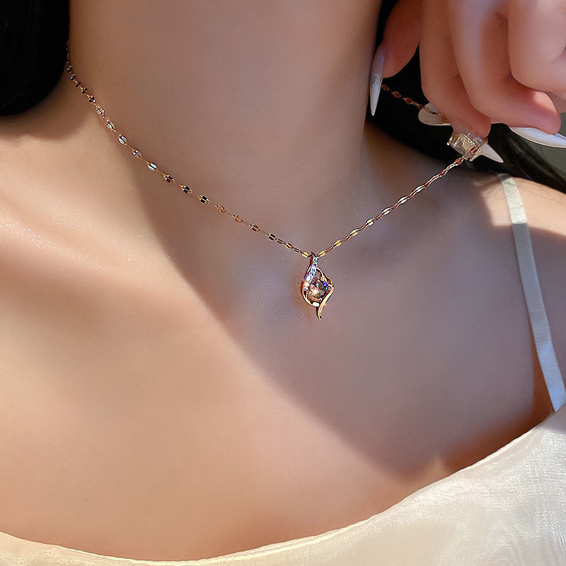 Best-Seller on Douyin Heart Has You Necklace Female Simple Temperament Rhombus Diamond Inlaid Clavicle Chain Titanium Steel Light Luxury Necklace Accessories