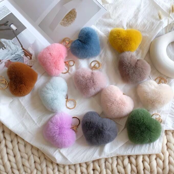 heart keychain women‘s exquisite cute car key ornaments plush creative schoolbag pendant key chain artificial rabbit-fur ball