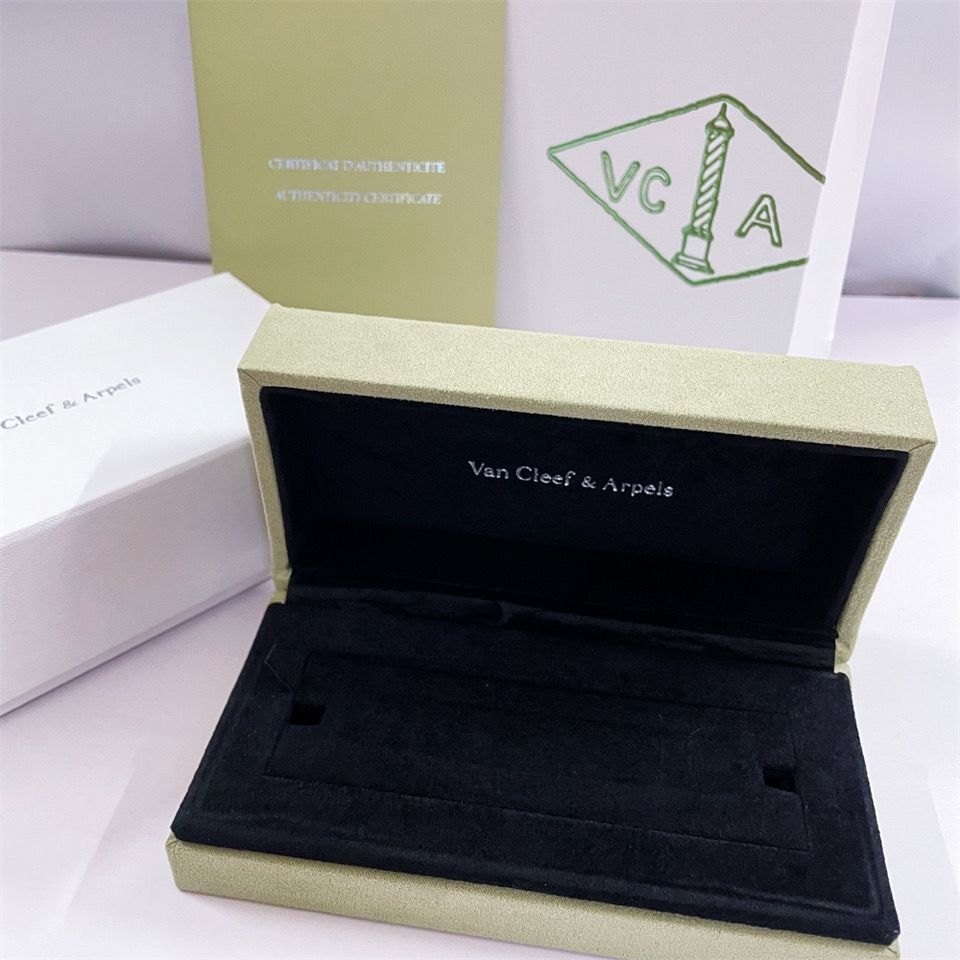 Van Keyabao Vca Clover Necklace Brace Lace Bracelet Rings Ear Studs Packing Box Jewelry Box Gift Bag