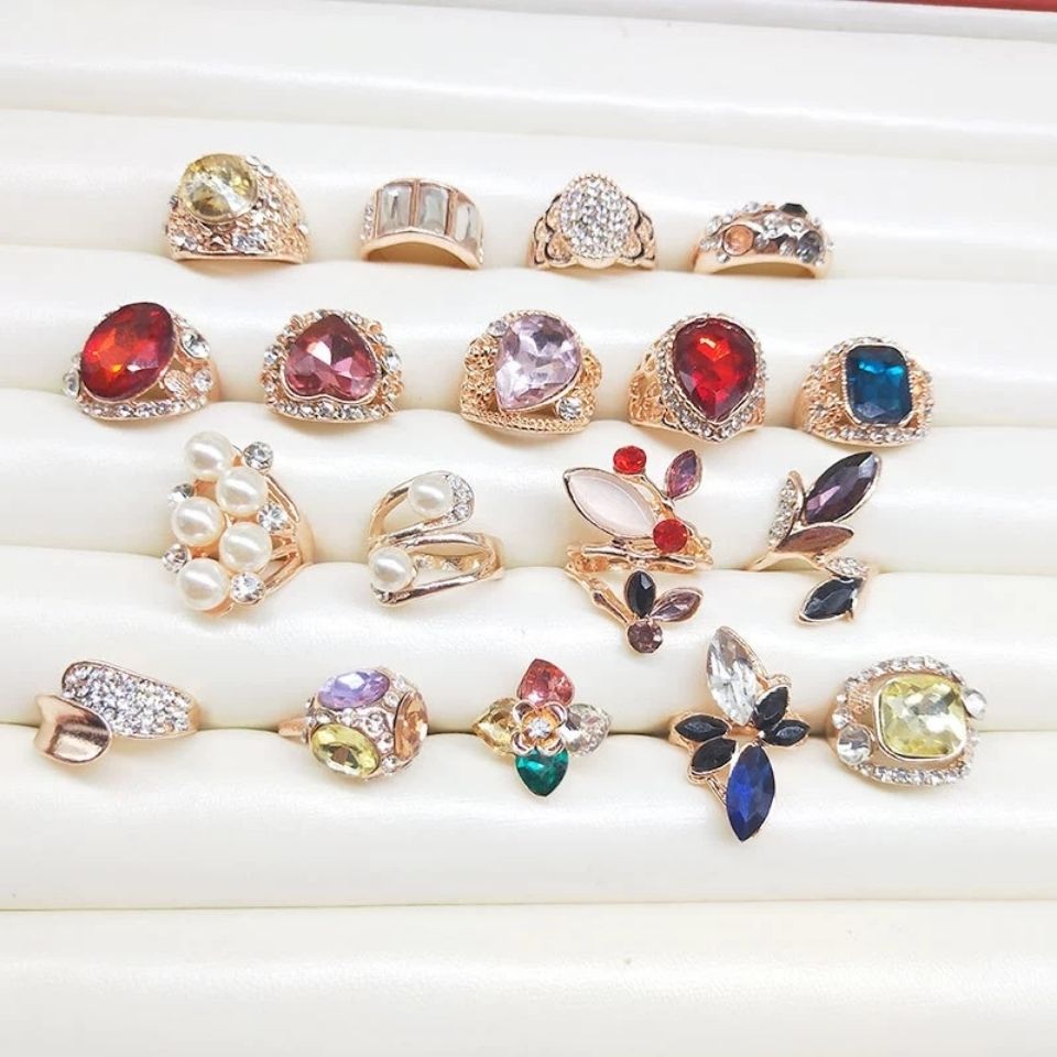 Wholesale 50 Pieces a Box Exquisite Queen European and American High Profile and Generous Shining Diamond Gem Ring Personalized Index Finger Ring Female