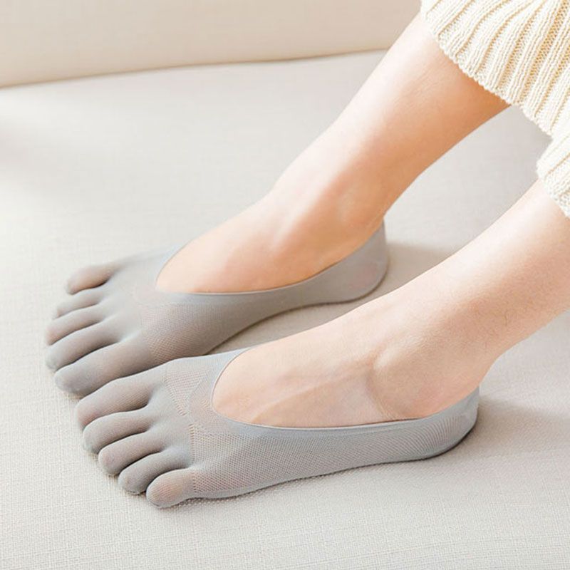 3 Pairs Summer Silicone Anti-off Toe Socks Women's Invisible Sole Ankle Socks Thin Stockings Anti-Snagging Ankle Socks for Women