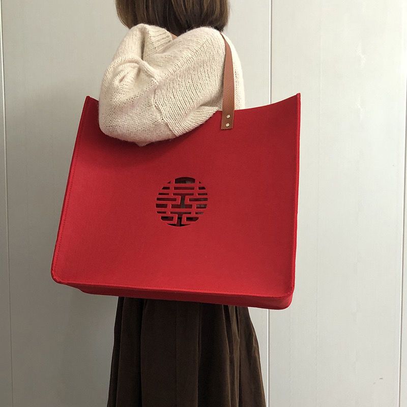 chinese wedding gift wedding gift fu character leather handle felt bag chinese style engagement wedding full moon candy bag