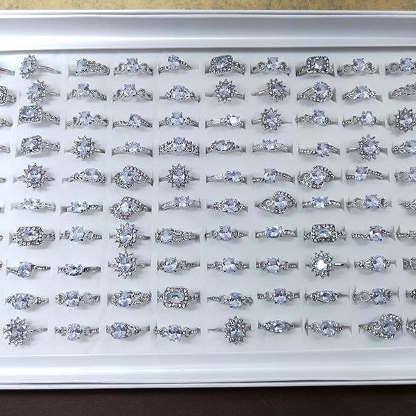 Stall Hot Sale 100 Carat Diamond Ring Female Fashion Simple All-Match Earrings Index Finger Jewelry for Girls Wholesale