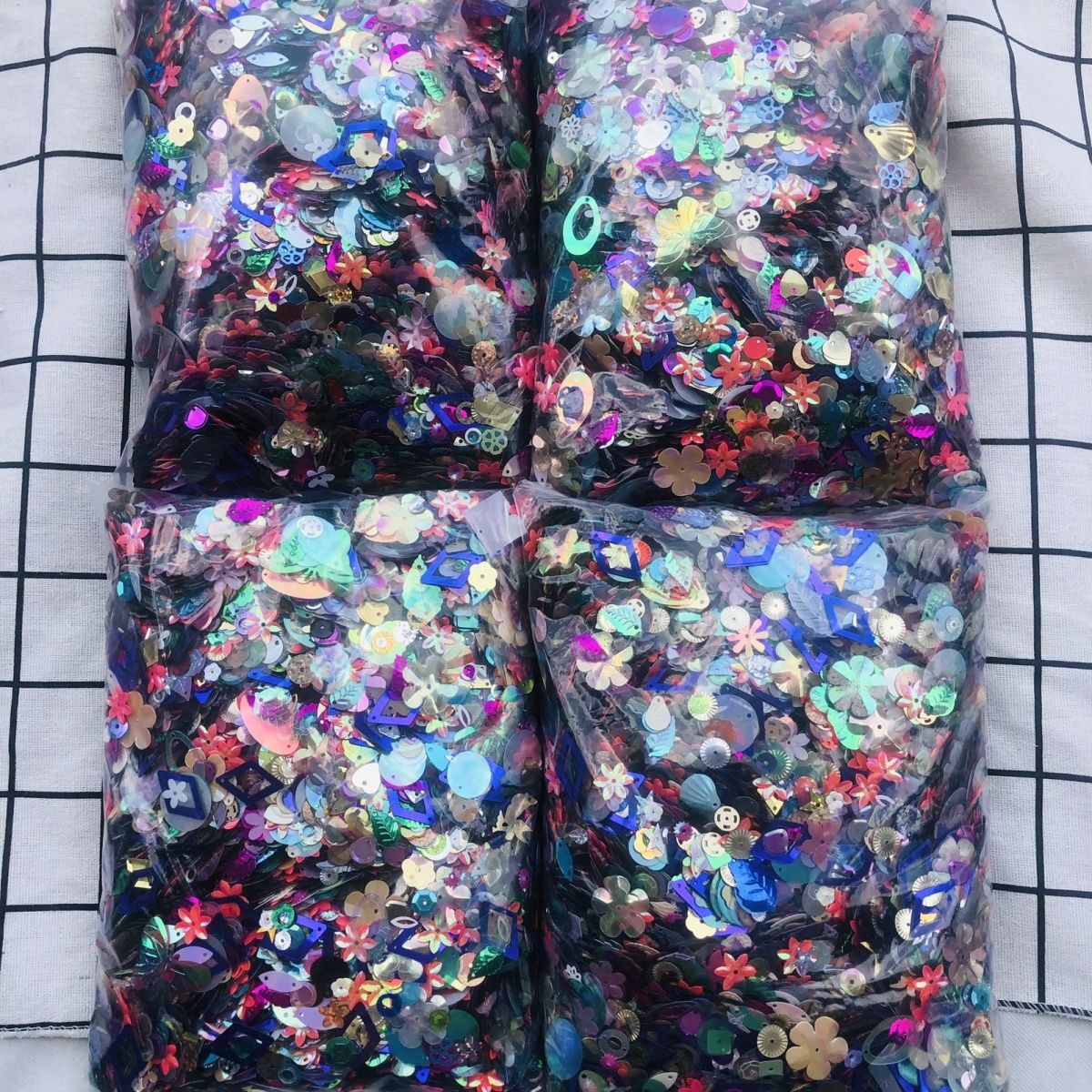 Colorful Sequins Diy Handmade Sequin Kindergarten Stage Clothing Accessories Material Sequins Mixed Sequins Free Shipping