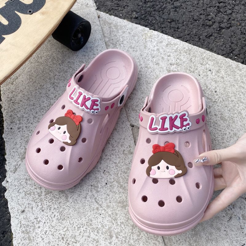 Women's Hole Shoes Summer 2022 New Interior Home Non-Slip Thick Bottom Breathable Outer Wear Closed Toe Sandals Ins Fashion