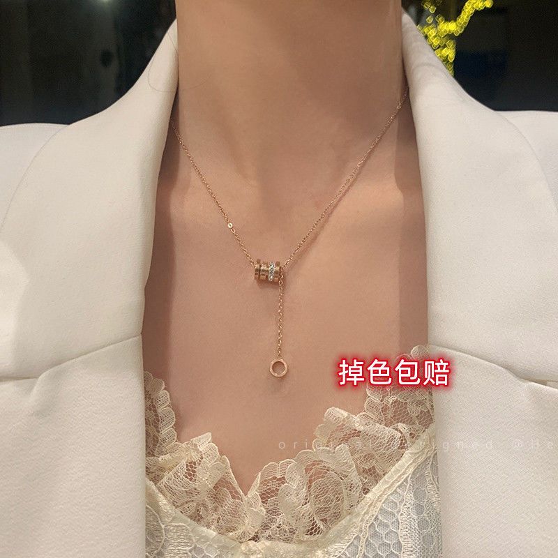 titanium steel no fading small waist light luxury necklace female summer internet celebrity niche advanced design accessories clavicle chain pendant