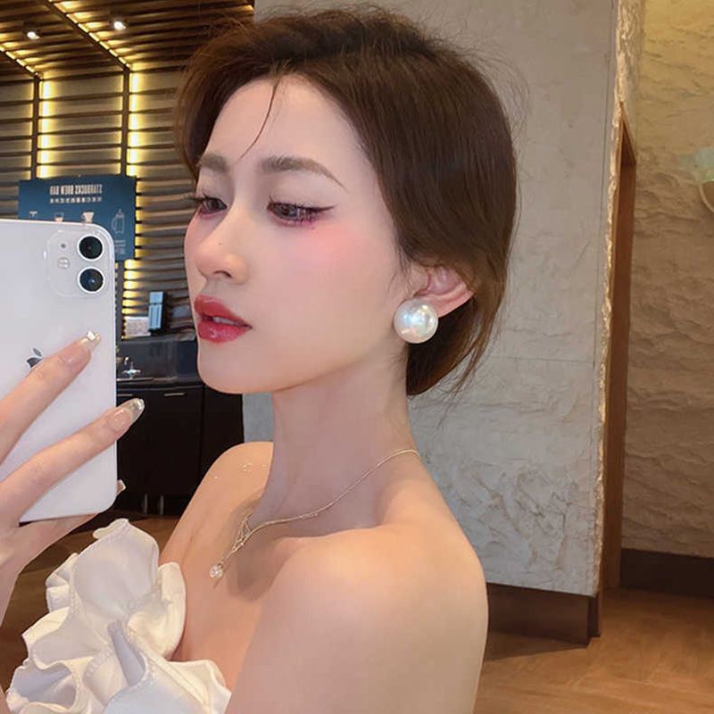 retro elegant super large pearl stud earrings women‘s high-grade ins cold style exaggerating earrings earrings