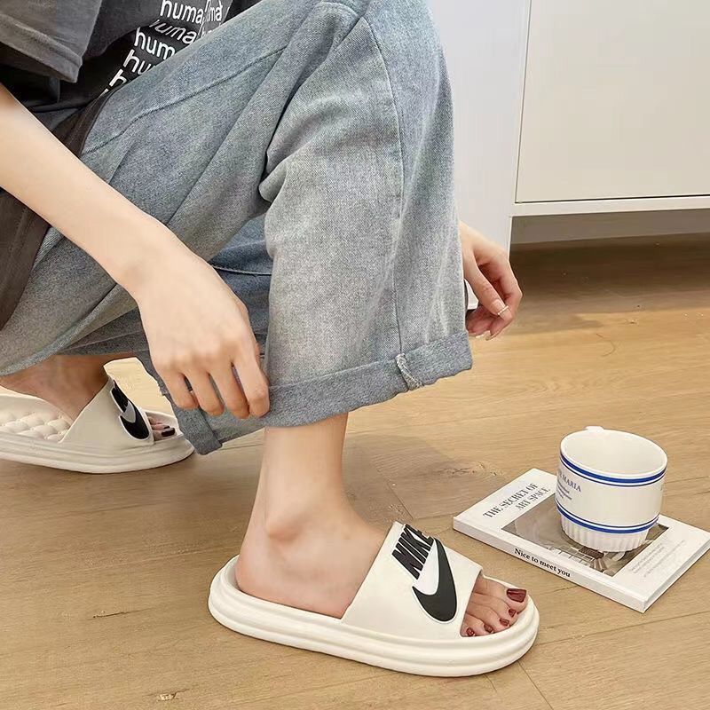 Popular Handsome Slippers Men's Summer Non-Slip Fashion Slippers Men's Thick Bottom Summer Couple Trend Sandals Women's Outer Wear