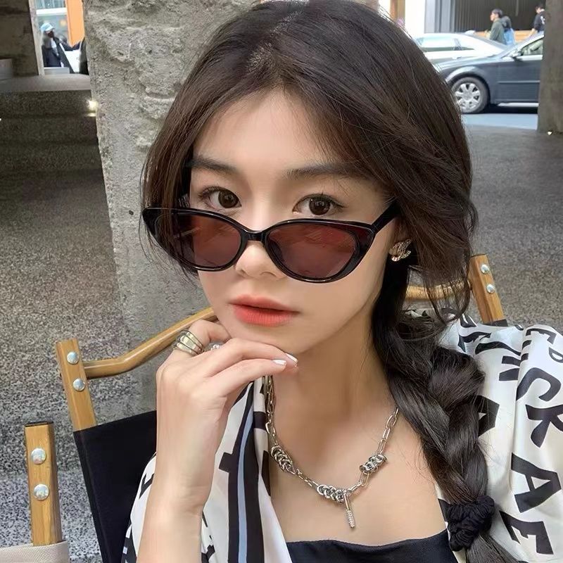 European and American Style Personalized Cats' Eye Sunglasses Women's Sun Protection High-Grade Sunglasses Instagram Mesh Red Hot Girl Street Shot Small Frame Glasses