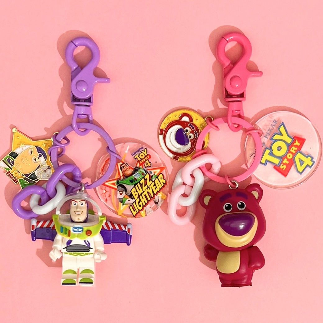 basguang year keychain strawberry bear ornaments tee-eyed alien key chain couple's couple's girlfriends key pendants women