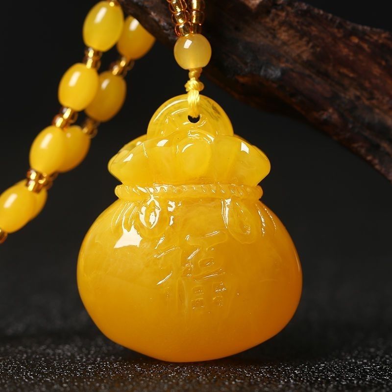 New Natural Second-Generation Ceromel Pendant Men's and Women's Amber Yellow Chicken Grease Old Honey Pendant Sweater Chain Amber Pendant Necklace