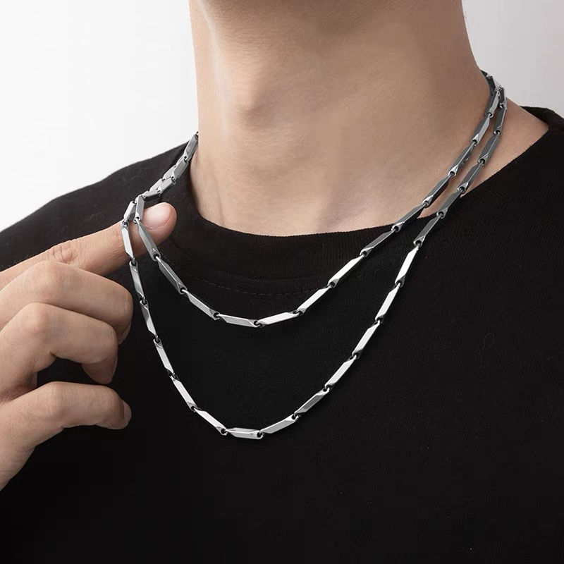 Clavicle Chain Mobius Titanium Steel Men's Necklace Simple Men's Trendy Light Luxury Minority Design Cold Style Accessories Chain