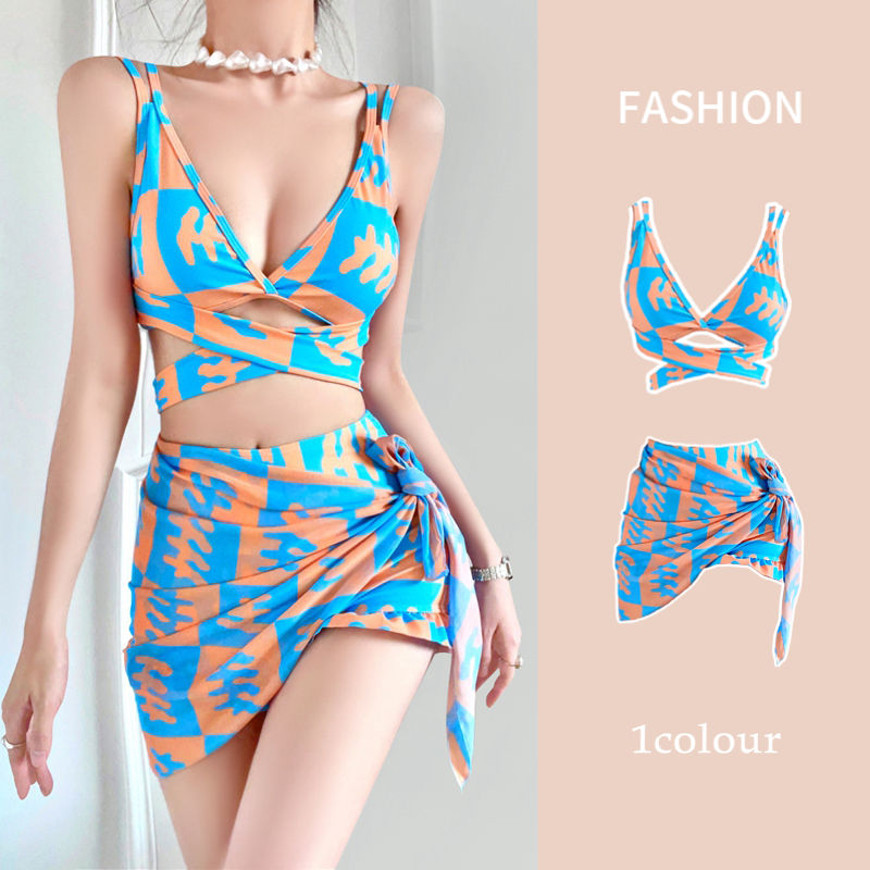 women‘s two-piece swimsuit 2023 new popular ins style advanced sexy bikini three-piece suit hot spring swimsuit