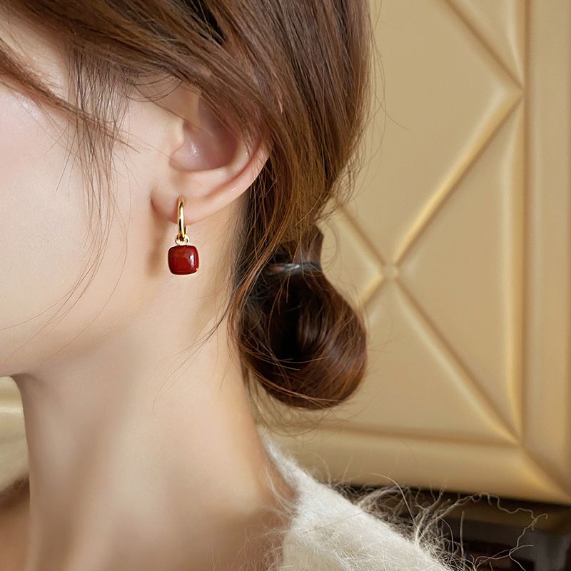 Red Earrings Women's High-Grade Light Luxury Earrings Autumn Winter Retro Earrings 2023 New Trendy New Year Earrings