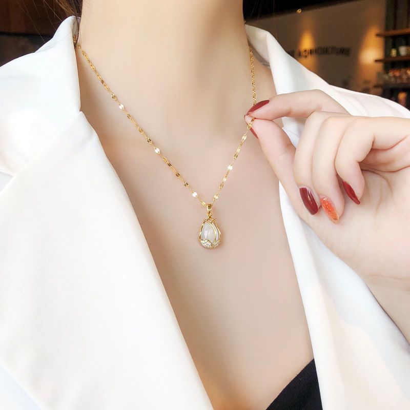 Necklace 2023 New Light Luxury Opal Tulip Pendant Necklace Women's Design Temperament Titanium Steel Clavicle Chain