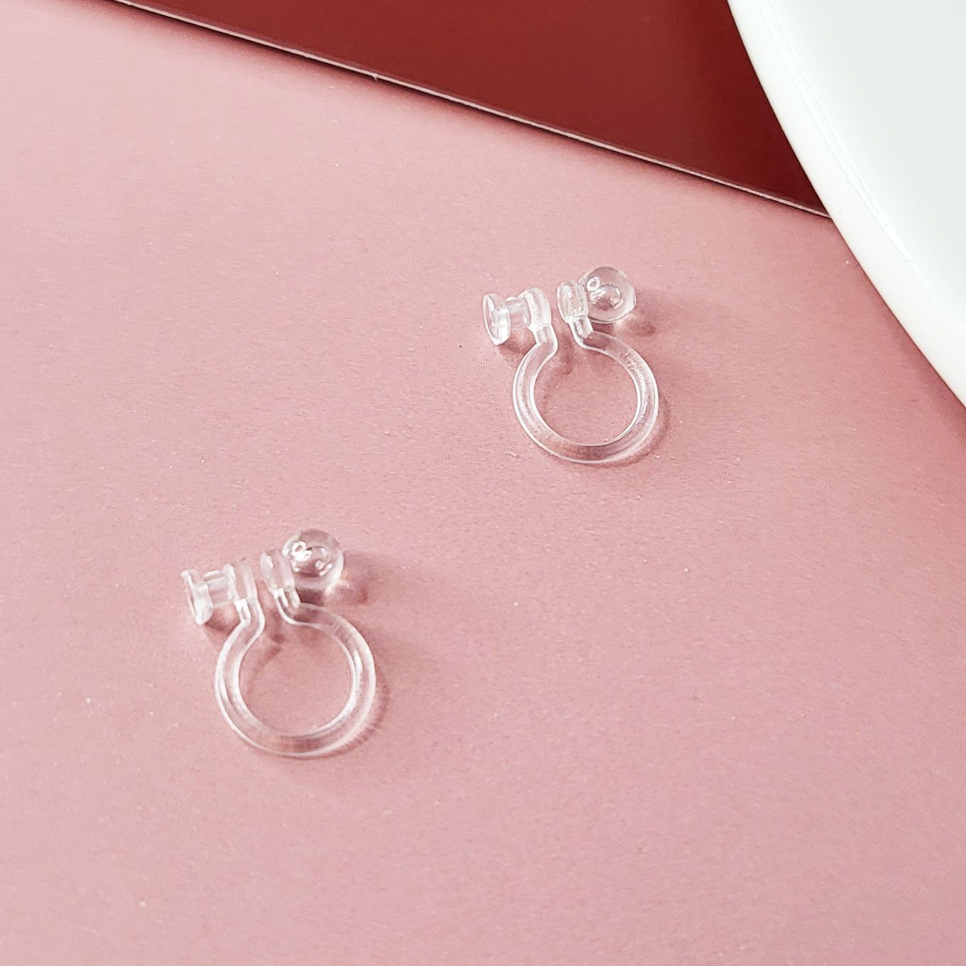 Small Invisible See through Ear Studs Ear Clip Converter Resin Anti-Allergy Painless and Non-Piercing Diy Handmade Material