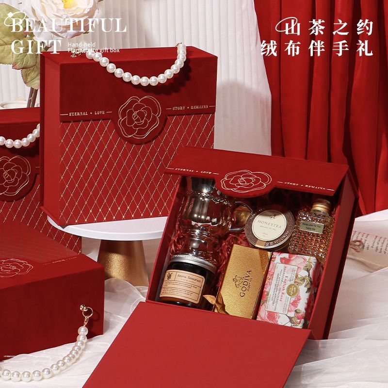 wedding gift box female bridesmaid high-end practical red portable gift box female friends sisters wedding favors set