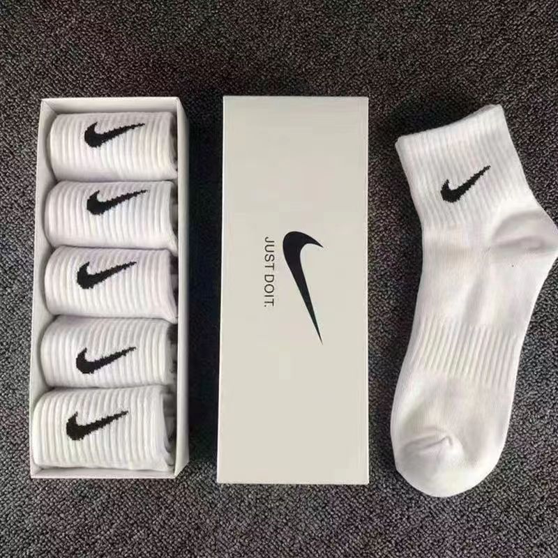 gift box socks men and women ins trendy mid-calf basketball athletic socks spring and autumn long-calf student shark library stink prevention hosiery