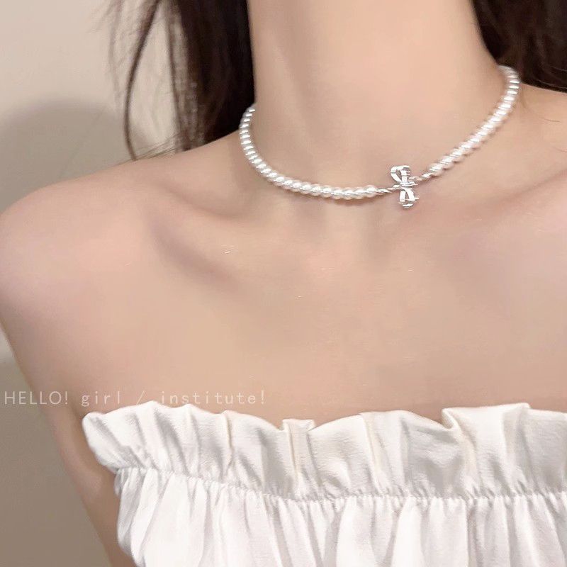 gentle butterfly pearl necklace light luxury minority design sense advanced clavicle chain female online influencer temperament necklace accessories