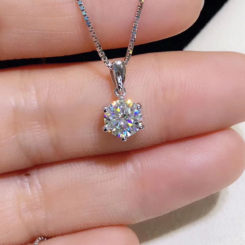 moissanite s999 four-claw six-claw sterling silver collarbone necklace pendant female 1 karat 520 for girlfriend