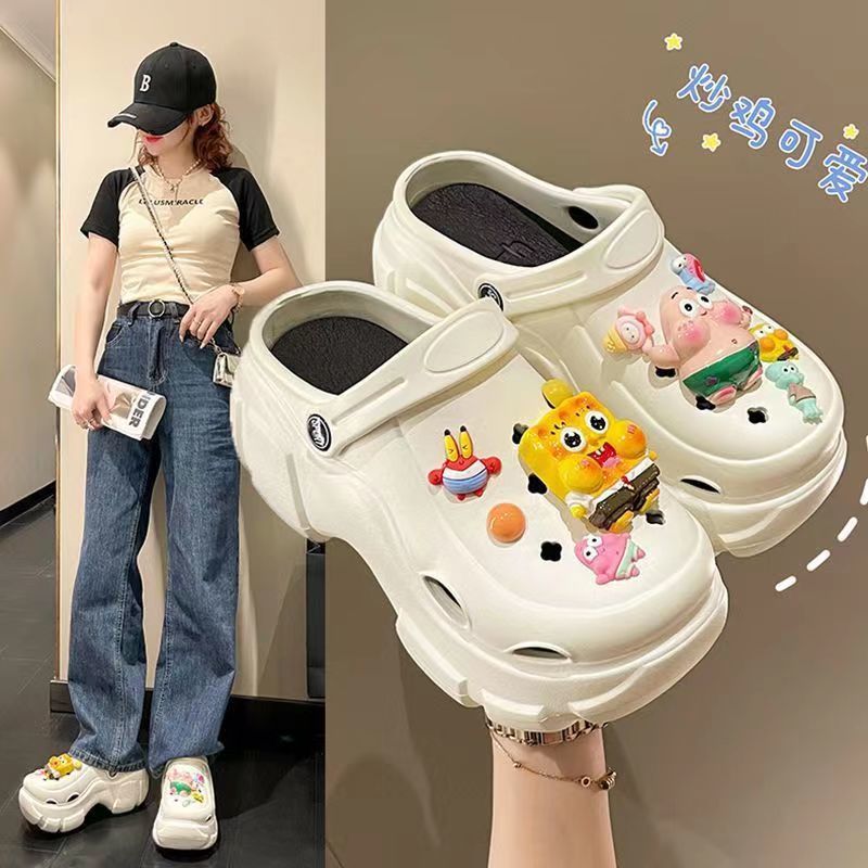 women‘s hole shoes for outer wear 2023 spring and summer new online celebrities‘ cute cartoon shit feeling closed toe half slippers beach sandals