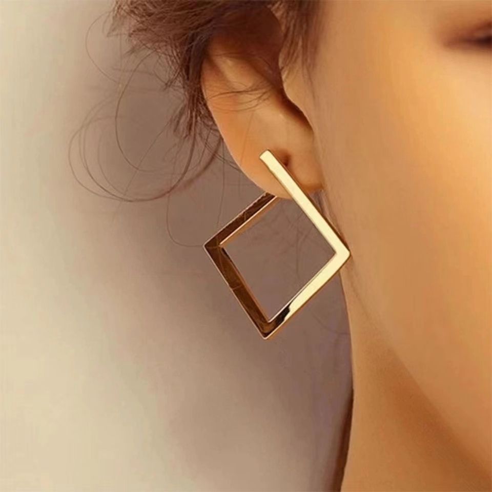 earrings for women 2021 new trendy south korea trending unique earrings temperamental cold style high-grade simple and exaggerated earrings