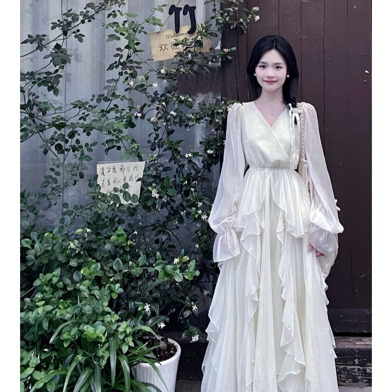 2023 early autumn new milky white french first love fairy dress gentle v-neck slimming draping effect dress