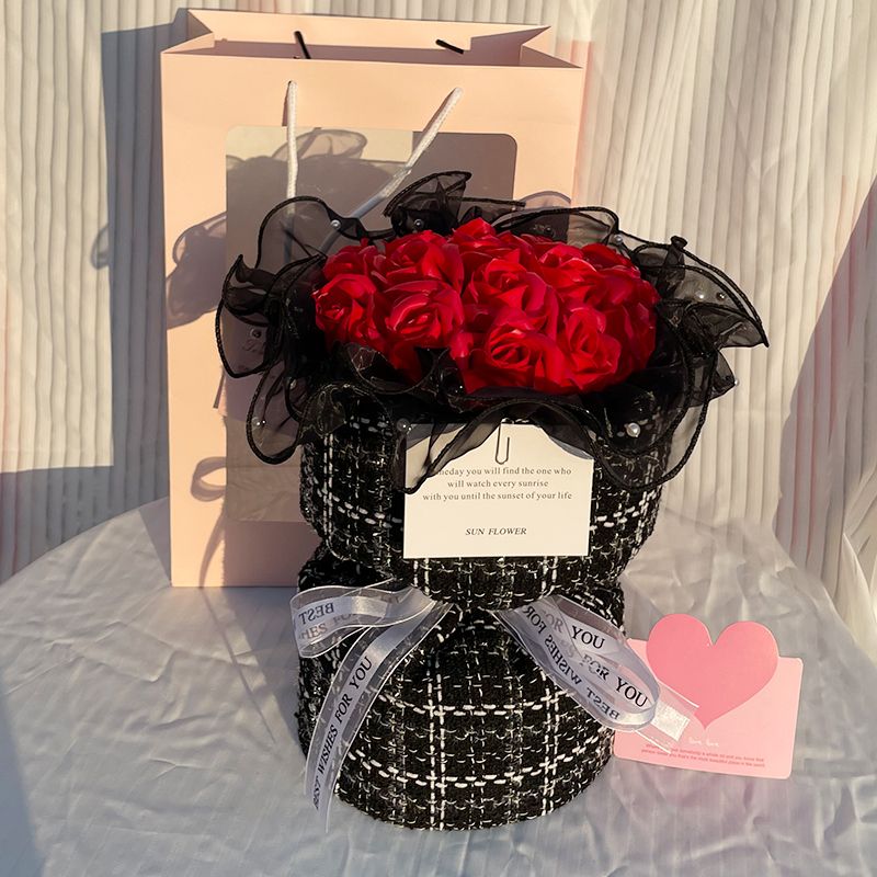 yongsheng classic style rose bouquet to give mom girlfriends girlfriend birthday present for wife 520 valentine‘s day gift