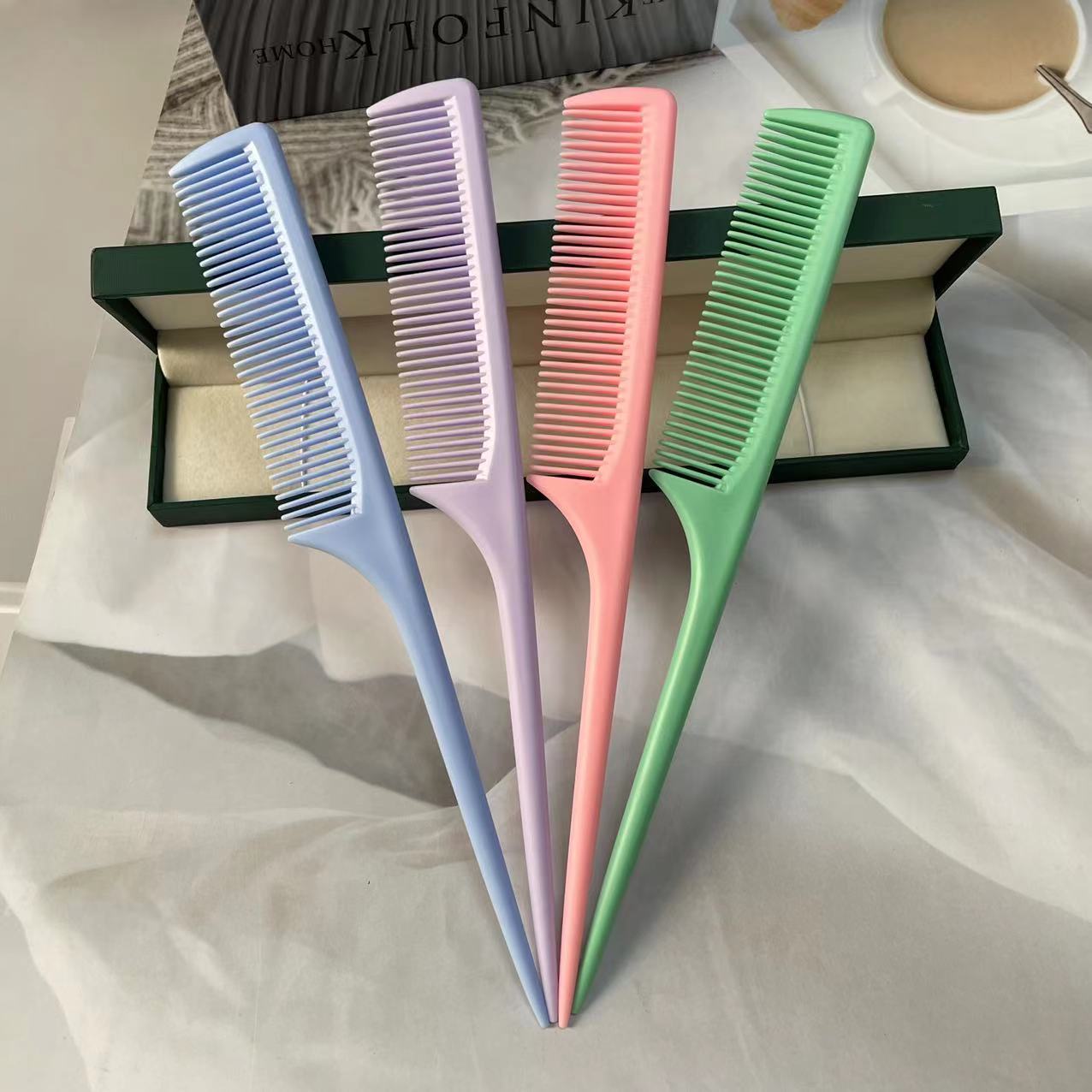 children‘s household comb distribution styling hair split seam pointed tail braided hair maojian tea makeup updo pointed girl comb