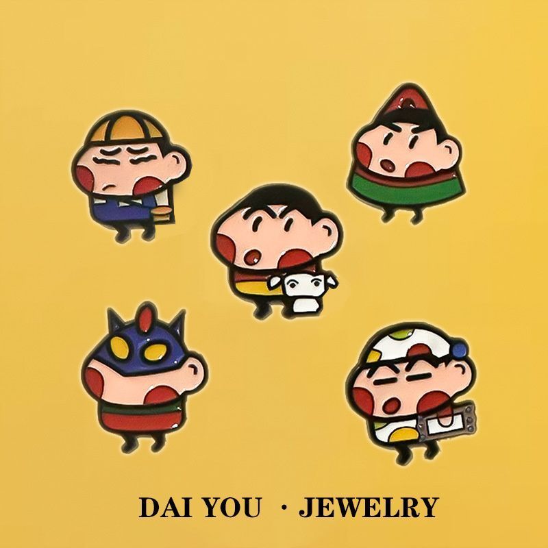 cartoon japanese style crayon xiaoxin golden m badge anime peripheral cartoon men‘s and women‘s bag decorative pendant alloy brooch