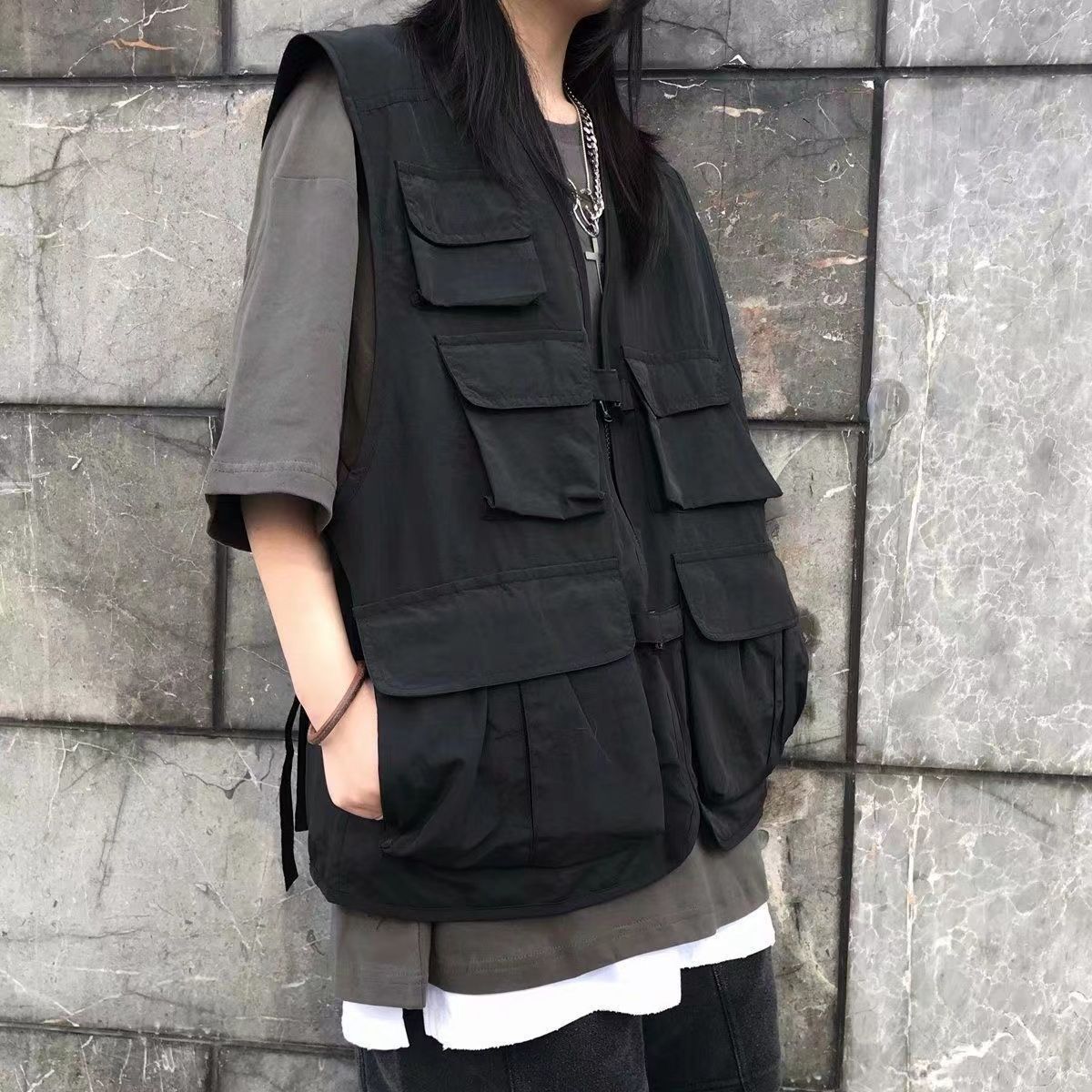 four seasons mechanical style tactical vest men‘s and women‘s dark high street loose leisure workwear sleeveless vest men‘s and women‘s coats tide