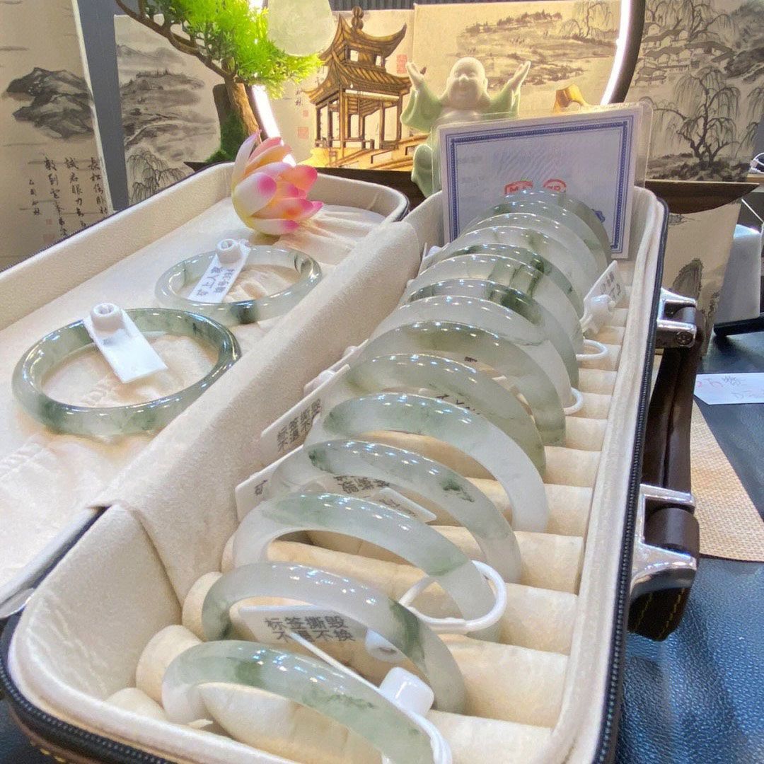 high quality jade bracelet fine round beauty bracelet i don‘t know spring green bracelet natural icy floating flowers tianshan mountain jade bracelet