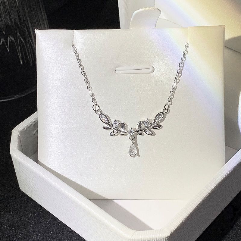 laurel goddess necklace women‘s plated s925 sterling silver clavicle chain light luxury minority high sense birthday gift for girlfriend