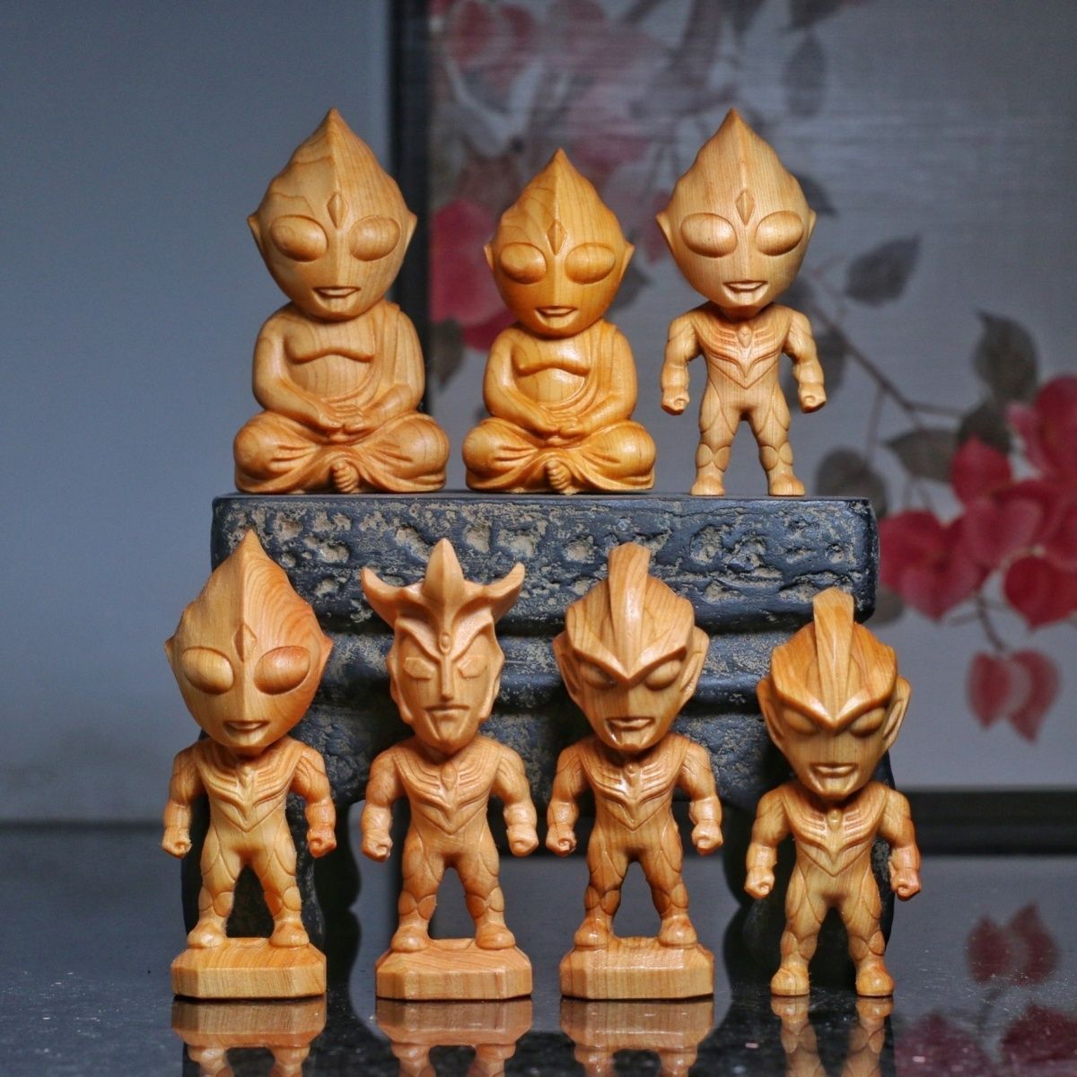 arborvitae wood carving ultraman hand pieces wood carving ultraman wood carving plaything children table decorative ornaments