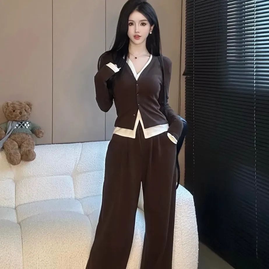 2024 spring and autumn new fake two-piece cardigan slimming top design fashionable high waist elastic wide-leg pants suit for women