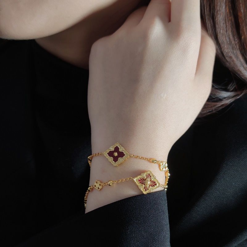 italian brushed craft four-leaf clover bracelet women‘s fashion retro three-flower natural fritillary hollow cross bracelet