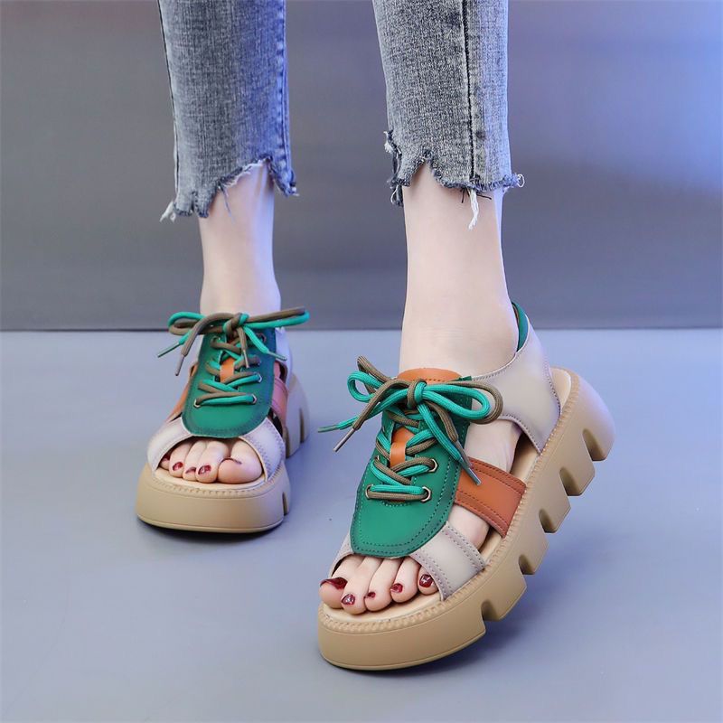 summer women‘s sandals 2023 fashionable color matching platform platform outer wear lightweight round toe flat roman sandals fashion