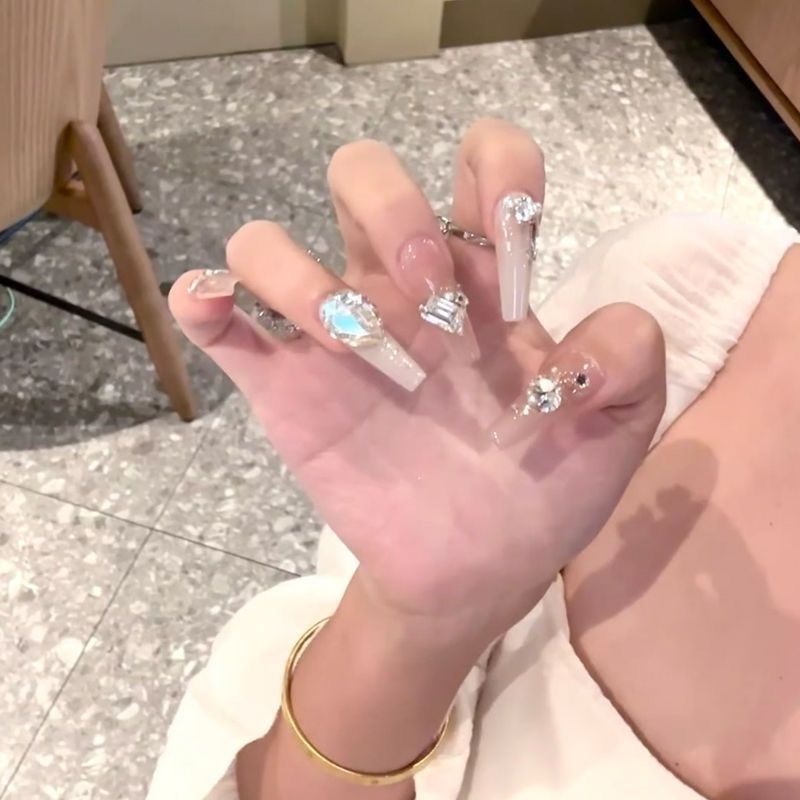 simple high-end manicure rich home gold huazi full diamond hand-worn nail temperament entry lux socialite flash pure desire